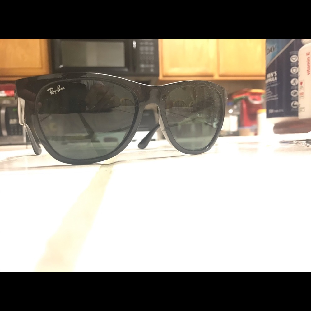 Ray Ban RB4184 sunglasses